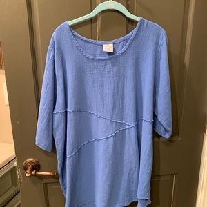 Women’s SeaBreeze 2X top. Blue.